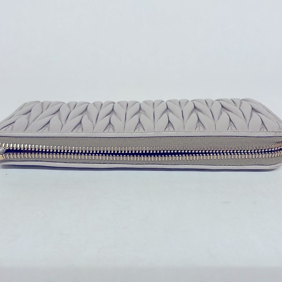 *HP x2* Miu miu matelasse pomice long zipper wallet (5M1183) - Picture 11 of 15